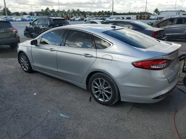 3FA6P0SU5HR209693 2017 FORD FUSION - Image 2