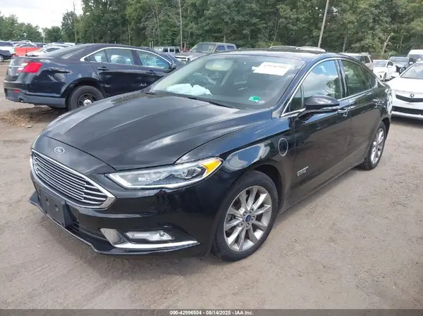 3FA6P0SU5HR225604 2017 FORD FUSION - Image 2