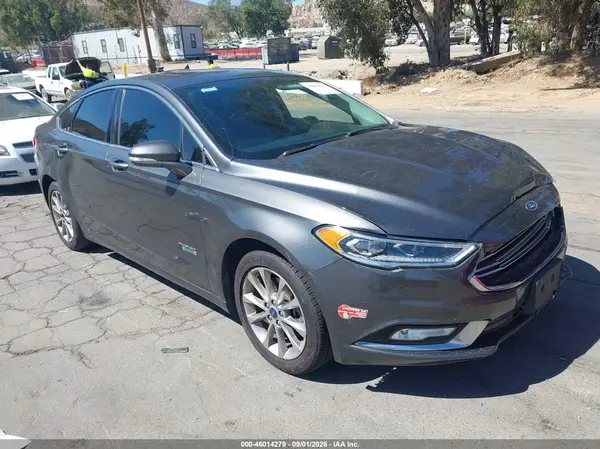 3FA6P0SU5HR329963 2017 FORD FUSION - Image 1