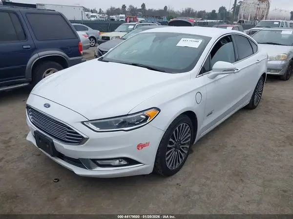 3FA6P0SU5JR176927 2018 FORD FUSION - Image 2
