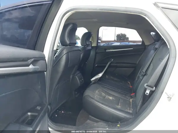3FA6P0SU5JR204547 2018 FORD FUSION - Image 8