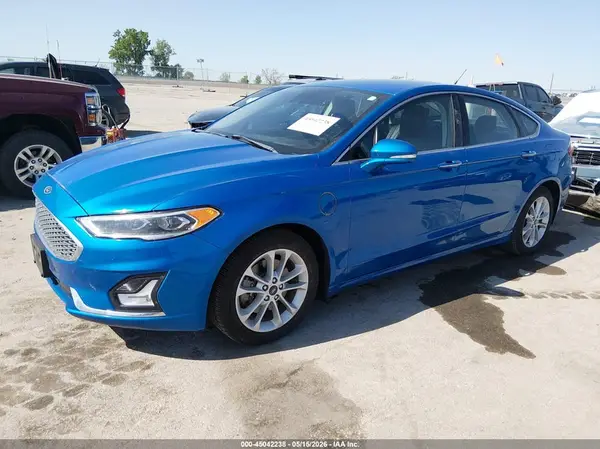 3FA6P0SU5KR137613 2019 FORD FUSION - Image 2