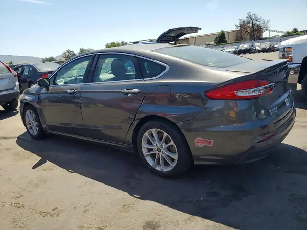 3FA6P0SU5KR201018 2019 FORD FUSION - Image 2