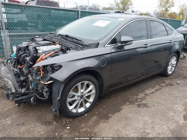 3FA6P0SU5KR218031 2019 FORD FUSION - Image 2