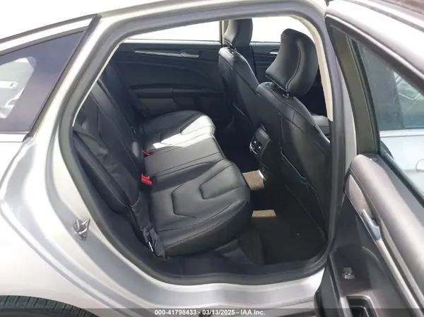 3FA6P0SU5KR228638 2019 FORD FUSION - Image 8