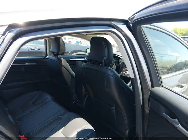 3FA6P0SU5KR236187 2019 FORD FUSION - Image 8