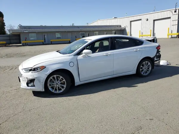 3FA6P0SU5KR238621 2019 FORD FUSION - Image 1