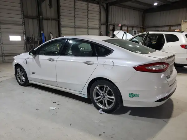 3FA6P0SU6GR320560 2016 FORD FUSION - Image 2