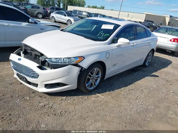 3FA6P0SU6GR357415 2016 FORD FUSION - Image 2