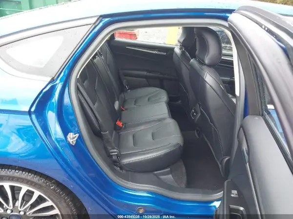 3FA6P0SU6HR128590 2017 FORD FUSION - Image 8