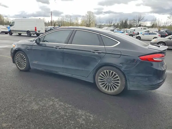 3FA6P0SU6HR142487 2017 FORD FUSION - Image 2