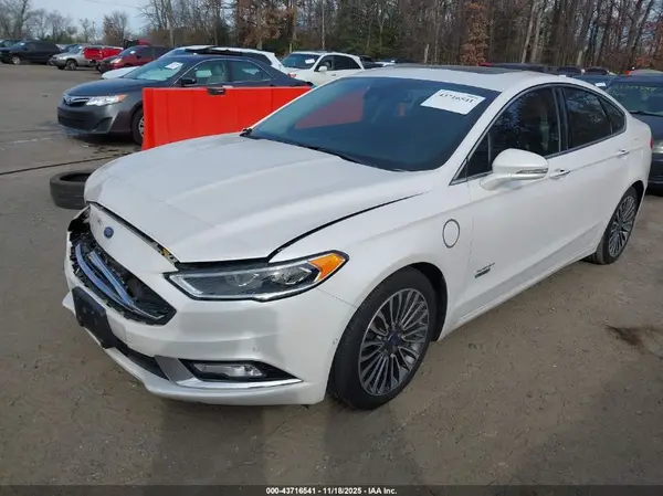 3FA6P0SU6HR147186 2017 FORD FUSION - Image 2