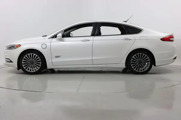 3FA6P0SU6HR152176 2017 FORD FUSION - Image 8