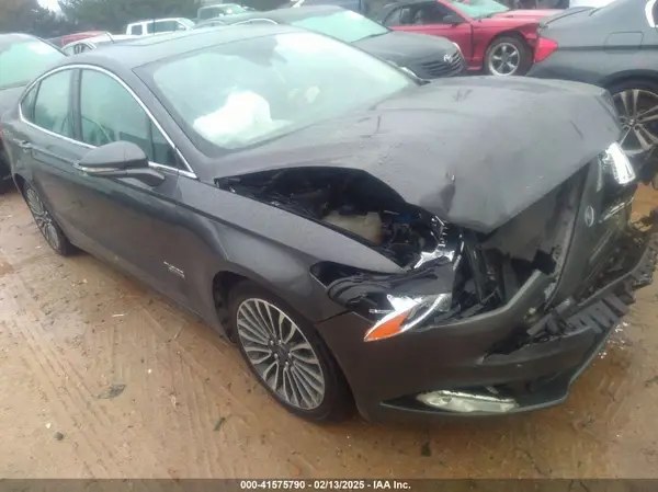 3FA6P0SU6HR175957 2017 FORD FUSION - Image 1