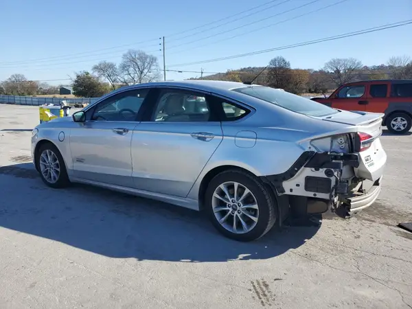 3FA6P0SU6HR208570 2017 FORD FUSION - Image 2