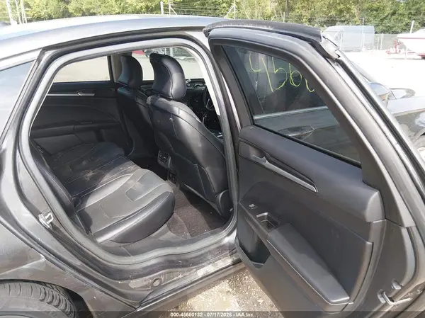 3FA6P0SU6HR209427 2017 FORD FUSION - Image 8