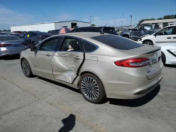 3FA6P0SU6HR238894 2017 FORD FUSION - Image 2