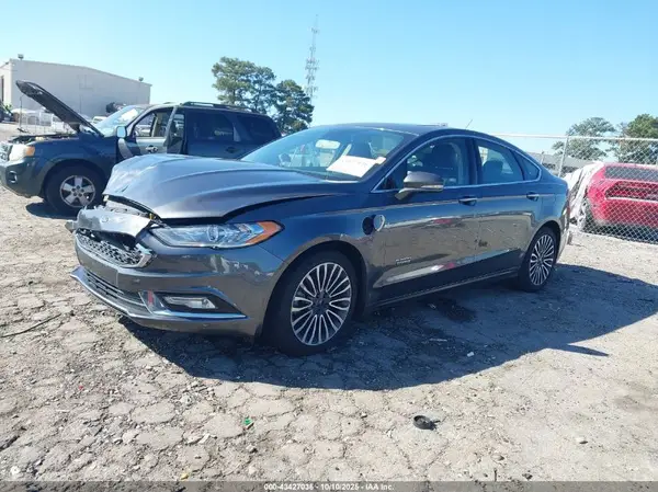3FA6P0SU6HR238927 2017 FORD FUSION - Image 2