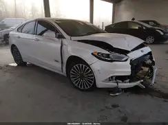 3FA6P0SU6HR379609 2017 FORD FUSION