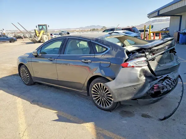 3FA6P0SU6HR379996 2017 FORD FUSION - Image 2