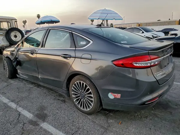 3FA6P0SU6HR380498 2017 FORD FUSION - Image 2