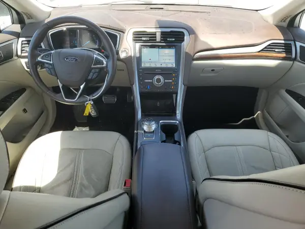 3FA6P0SU6HR414181 2017 FORD FUSION - Image 8