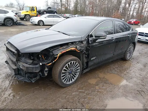 3FA6P0SU6JR275823 2018 FORD FUSION - Image 2
