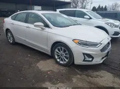 3FA6P0SU6KR208446 2019 FORD FUSION