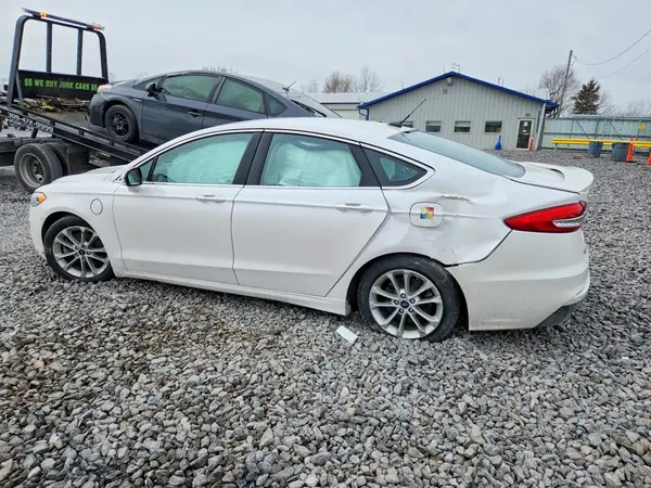 3FA6P0SU6KR251636 2019 FORD FUSION - Image 2