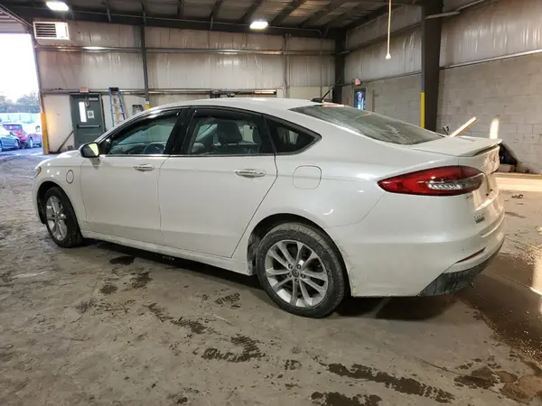 3FA6P0SU6KR279839 2019 FORD FUSION - Image 2