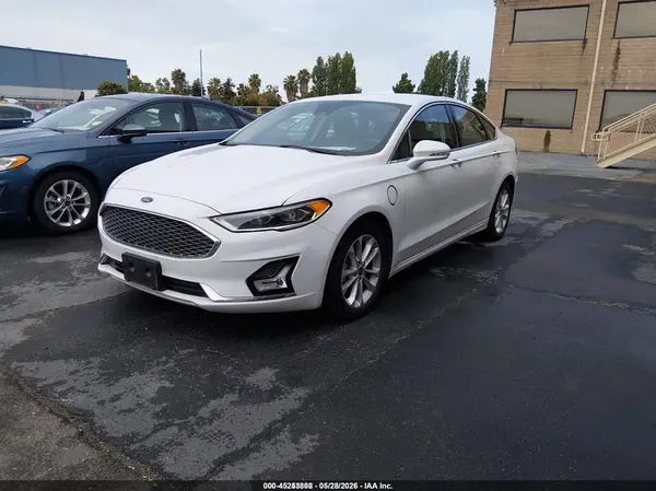 3FA6P0SU6LR244882 2020 FORD FUSION - Image 2