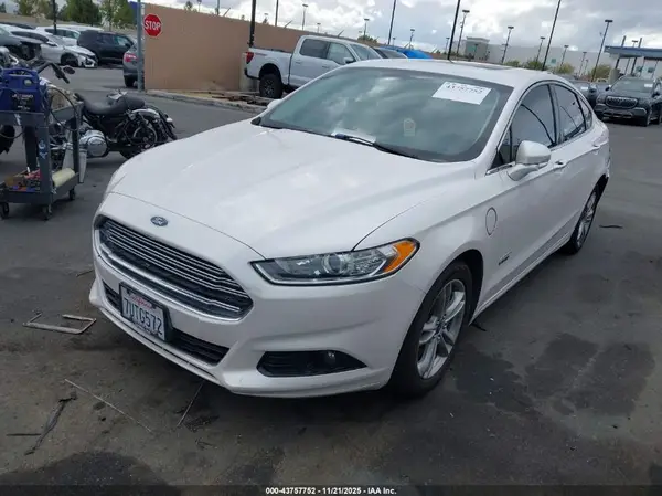 3FA6P0SU7GR306229 2016 FORD FUSION - Image 2