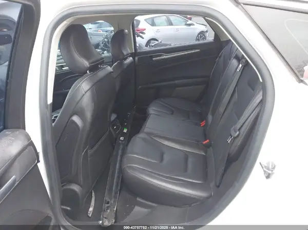 3FA6P0SU7GR306229 2016 FORD FUSION - Image 8