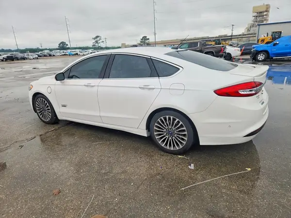 3FA6P0SU7HR154051 2017 FORD FUSION - Image 2