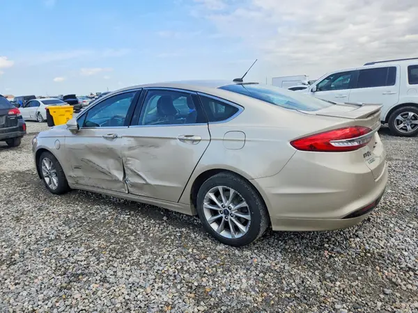 3FA6P0SU7HR209825 2017 FORD FUSION - Image 2