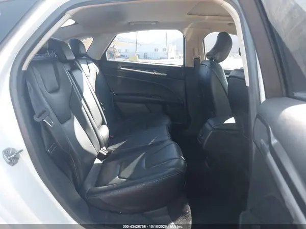 3FA6P0SU7HR229279 2017 FORD FUSION - Image 8