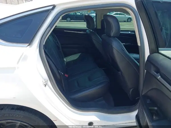 3FA6P0SU7HR264615 2017 FORD FUSION - Image 8