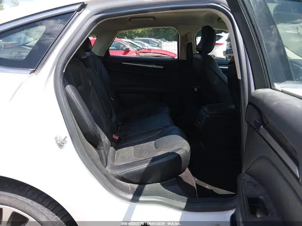 3FA6P0SU7HR306829 2017 FORD FUSION - Image 8