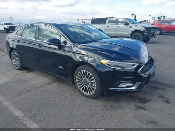 3FA6P0SU7HR354332 2017 FORD FUSION - Image 1