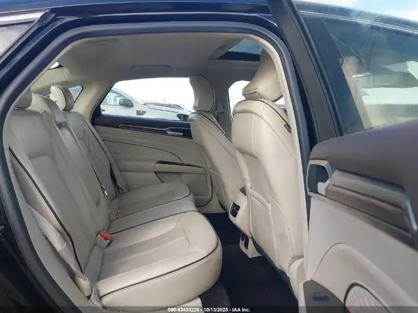 3FA6P0SU7HR354332 2017 FORD FUSION - Image 8