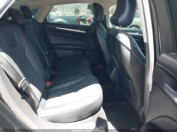 3FA6P0SU7HR379859 2017 FORD FUSION - Image 8