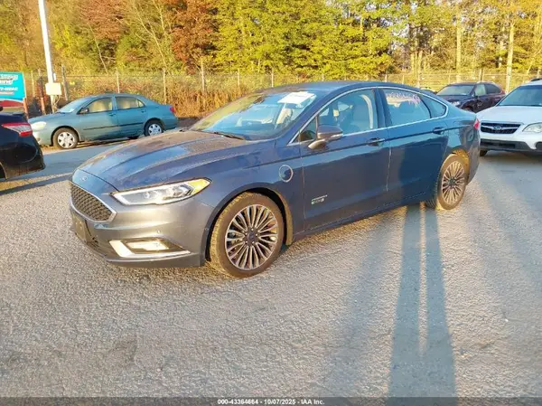 3FA6P0SU7JR123260 2018 FORD FUSION - Image 2