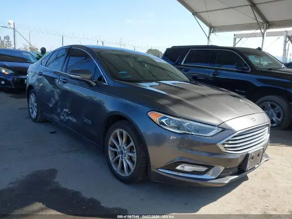3FA6P0SU7JR204551 2018 FORD FUSION - Image 1
