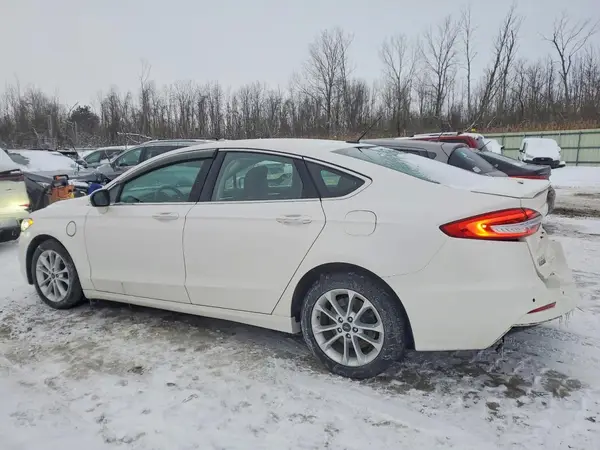 3FA6P0SU7KR165218 2019 FORD FUSION - Image 2