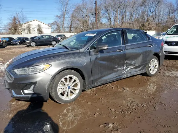 3FA6P0SU7KR213087 2019 FORD FUSION - Image 1