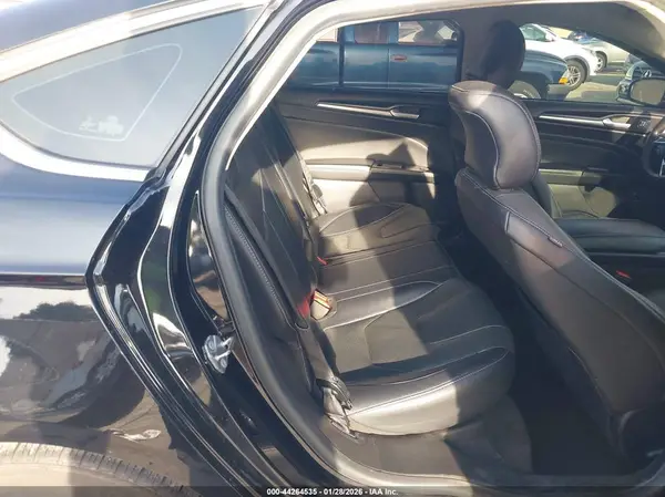 3FA6P0SU7KR216488 2019 FORD FUSION - Image 8