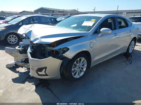 3FA6P0SU7KR258496 2019 FORD FUSION - Image 2