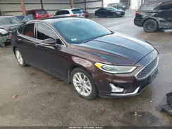 3FA6P0SU7KR258613 2019 FORD FUSION