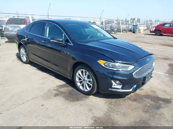 3FA6P0SU7LR114156 2020 FORD FUSION - Image 1