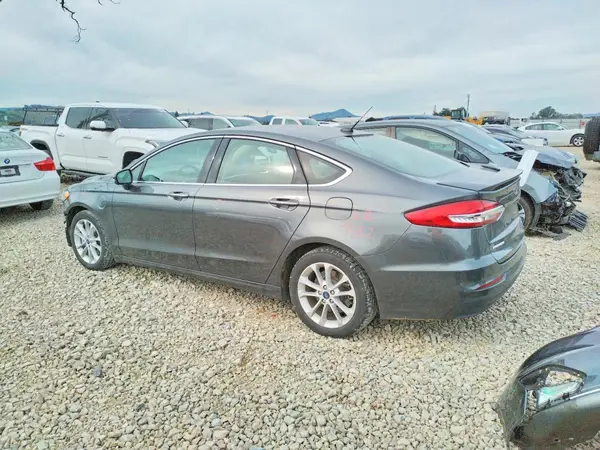 3FA6P0SU7LR252425 2020 FORD FUSION - Image 2